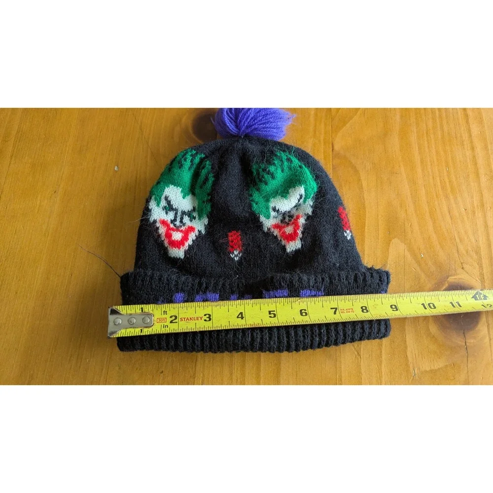 DC Comics The Joker Knit Beanie‎ Hat Purple Pom Pom Black Cuffed Graphic Cap